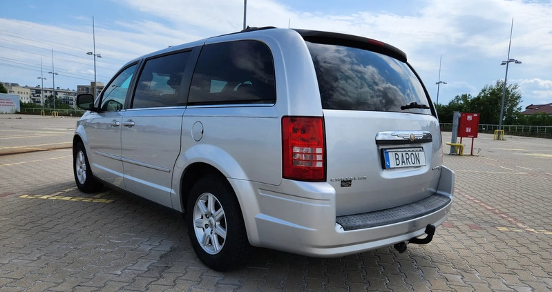 Chrysler Town &amp; Country cena 51900 przebieg: 194000, rok produkcji 2010 z Tarnowskie Góry małe 529